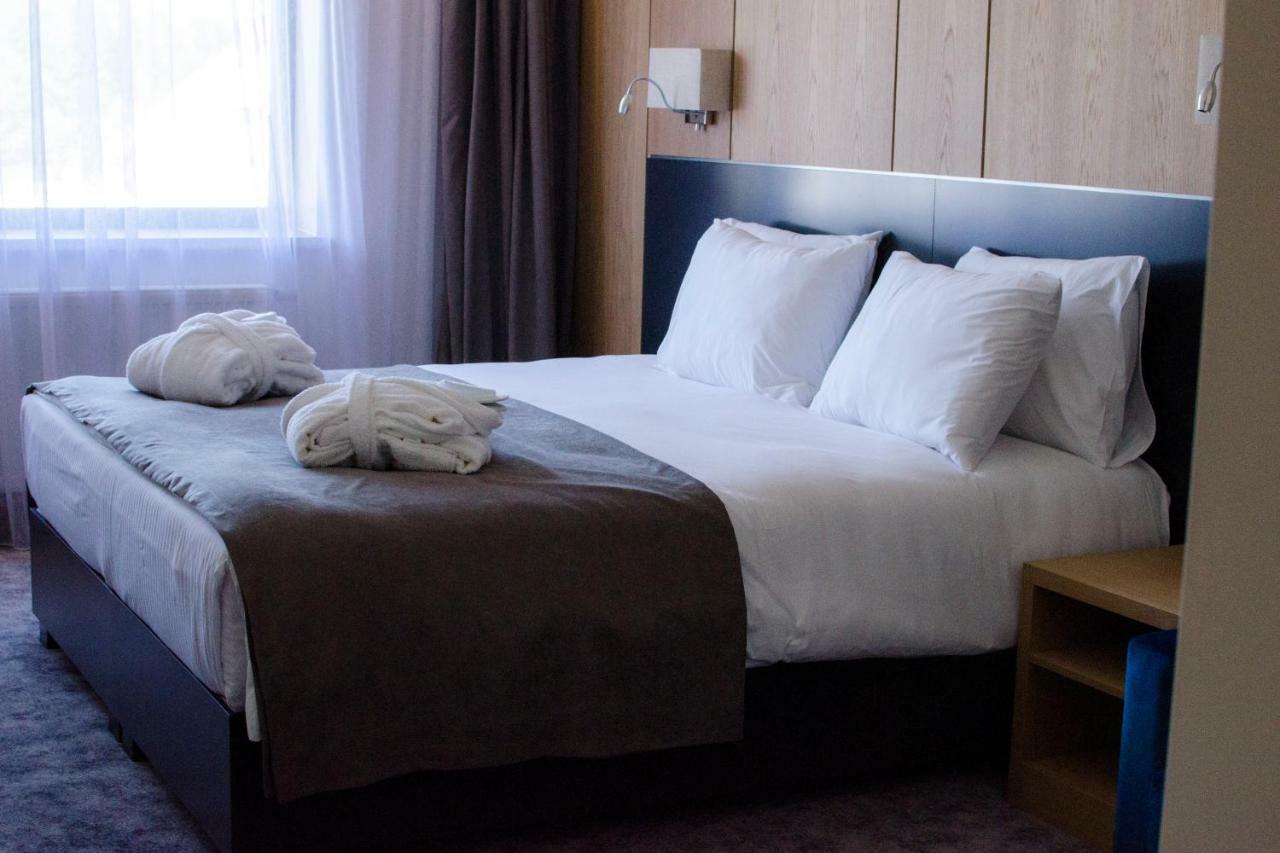 Gazda Hotel&Restaurant - Self Chek-In Jesenice  Zimmer foto
